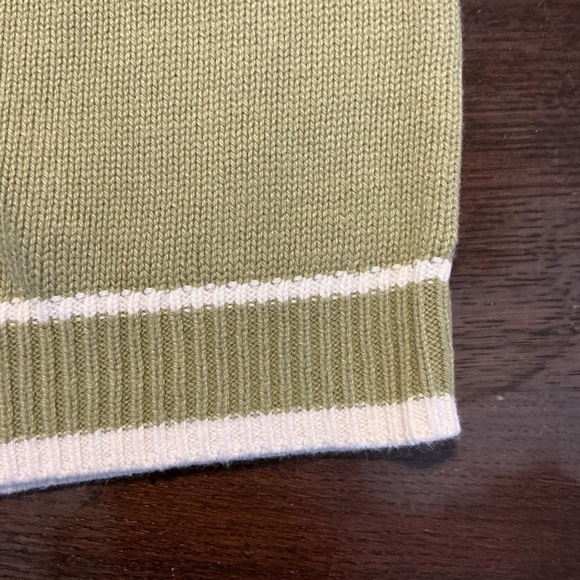 Abercrombie & Fitch Women's Olive Sweater with White Trim - Picture 4 of 10